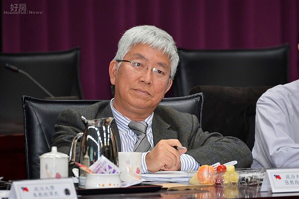 財政部長張盛和辦房地合一座談會與學者對談,前北市副市長張金鶚也出席參與。(好房網News記者 陳韋帆/攝影)