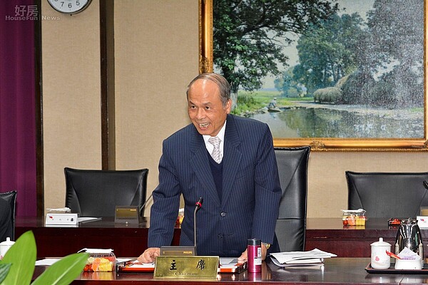 財政部長張盛和辦房地合一座談會與學者對談。(好房網News記者 陳韋帆/攝影)