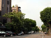 朱文禮推八期綠覆率　大坪數別墅群形成高級區