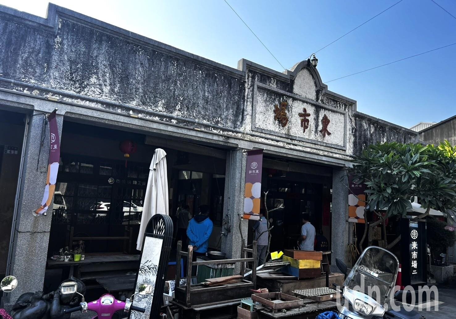 西螺延平老街古老地標的東市場今天動工將全面翻修，預定年底完工，以新面貌呈現給遊客。記者蔡維斌／攝影 