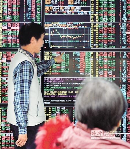 金管會昨日宣布,股市漲跌幅放寬到10%,提前在6月1日上路。(本報資料照片)