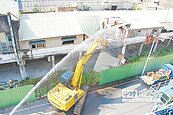 老舊危樓　東門市場2周拆畢