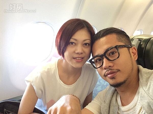 9.SAM是偶像團體飛輪海的御用髮型師,也常與老婆一起出國旅行。