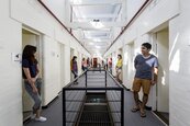 「坐監」一晚900元　澳洲女子監獄變青年旅館