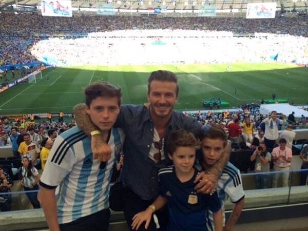 貝克漢偕３子看世界盃（取自David Beckham FB)
