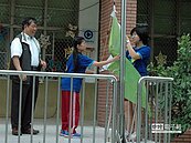 屏東2校　每日升2次空汙旗