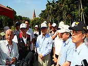 交通委員會視察天空之橋　建議相關配套