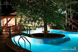 入住旅客可以一邊泡溫泉，一邊享受大自然的芬多精洗禮。