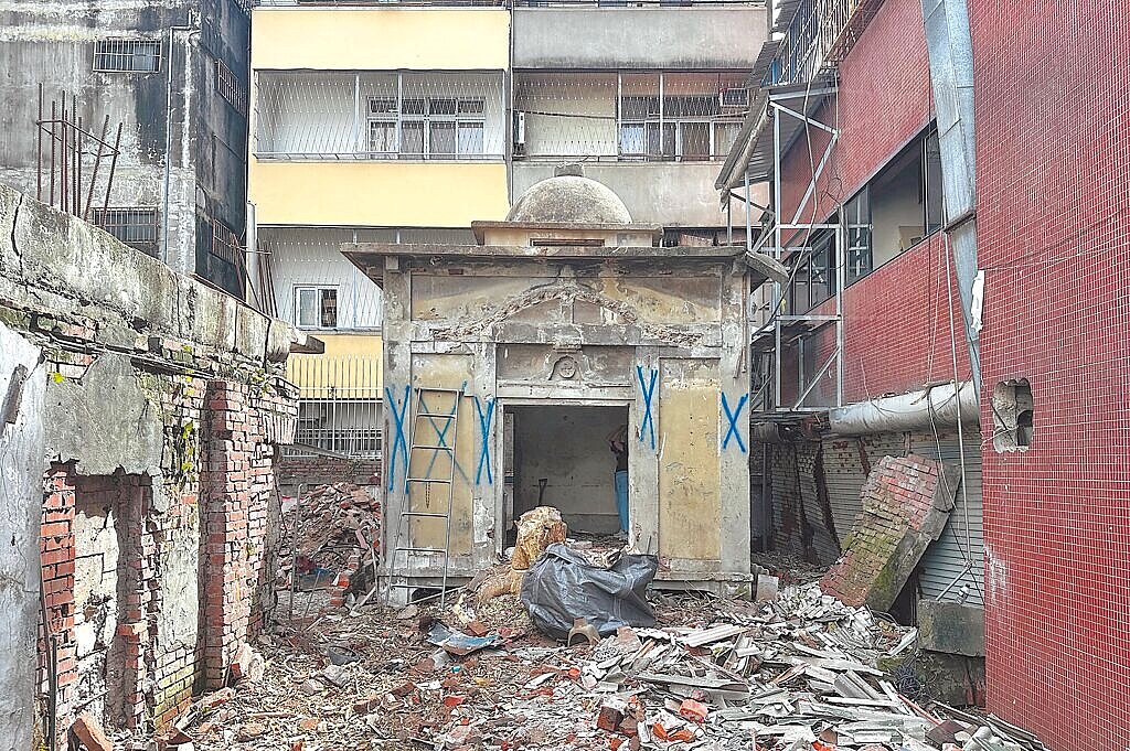 台中市中區「護國山台中寺」遺構，去年12月經15位文資審議委員決議不列為古蹟、不登錄為歷史建築或紀念建築。（市議員黃守達提供／林弘笙台中傳真）