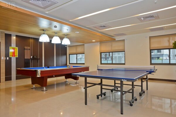 浮洲合宜住宅社區的桌球室有撞球與乒乓球桌。（好房網News記者 陳韋帆／攝影）