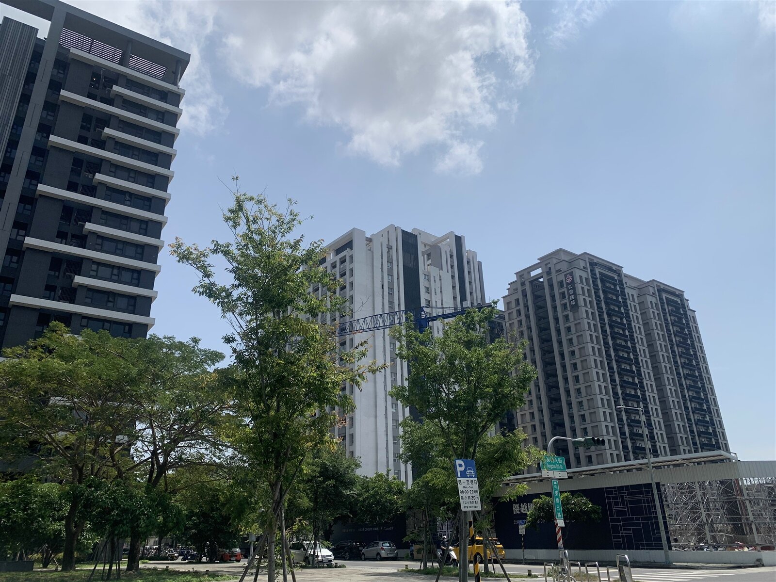 台南永康區大橋重劃區不少新建大樓。記者吳淑玲／攝影 