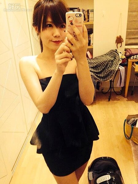 8.愛美乃女人天性,王偊菁房內有一面大落地鏡,出門前做好穿搭後也習慣在鏡前反覆照過才會出門。