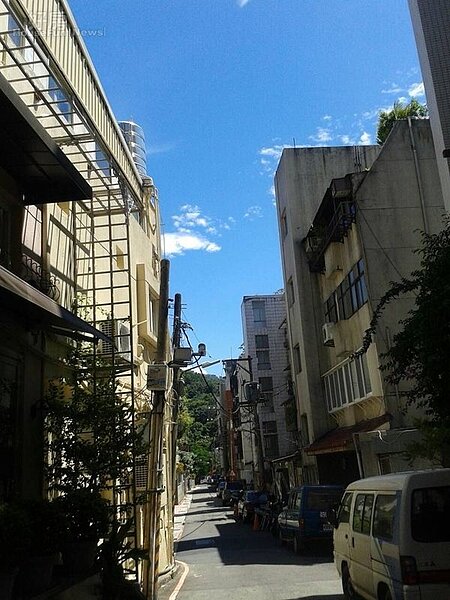5中山北路7段114巷是天母知名「名人巷」。