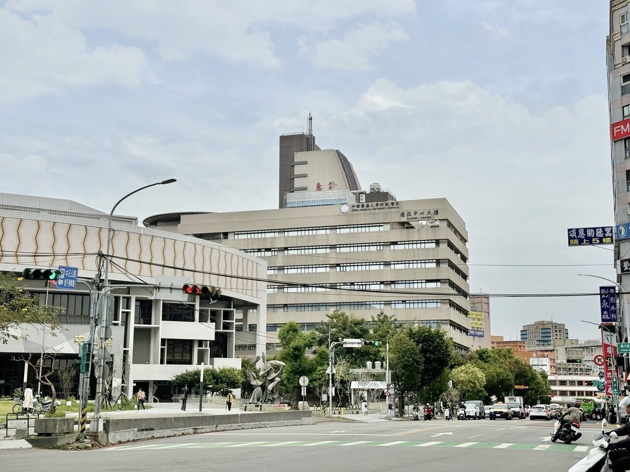 中國醫目前有6,412名員工，較2023年增加近900人，顯示專業人口穩定成長。記者宋健生/攝影 