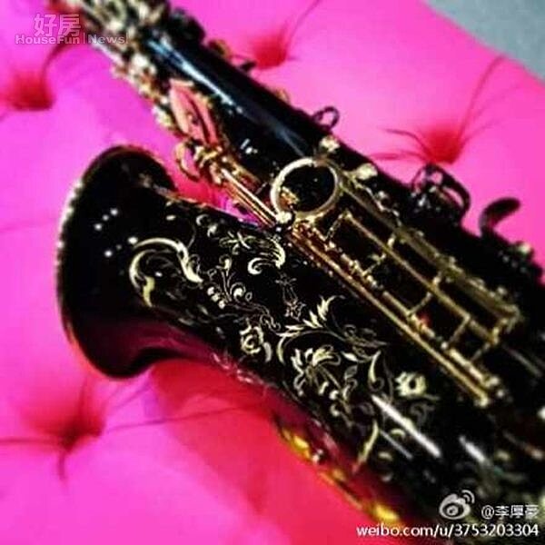 10.李厚豪最愛的就是限量SELMER 125周年紀念版,由擁有百年歷史法國老廠純手工製作成,每年甚至還不斷增值。