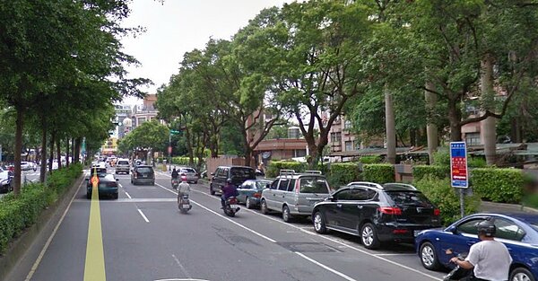 桃園縣使用率低停車格　出租被批搶錢(圖/google map)