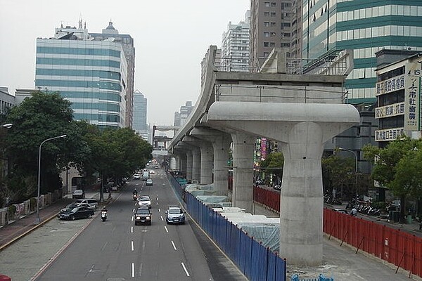 台中捷運綠線施工發生意外。（截取自維基百科）