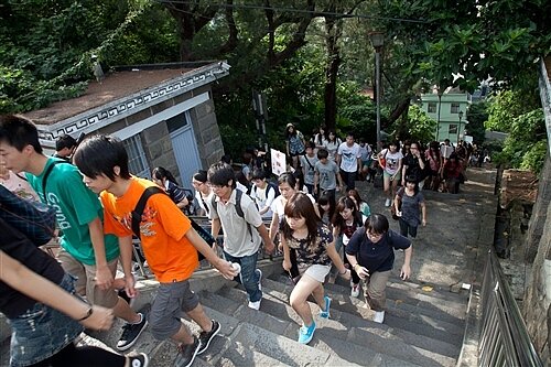 淡江大學克難坡。(截取自淡江大學 馮文星提供)