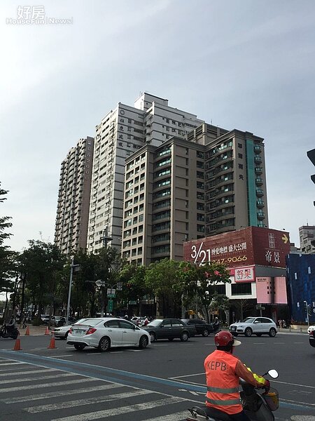 漢神巨蛋商圈，房價2年長2成(好房網News記者林美欣攝影)