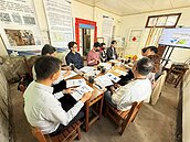 校園舊課桌椅活化百年老屋　台中這土地糾紛協調空間「變溫馨」