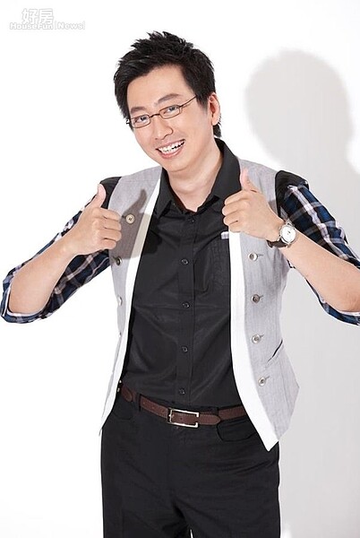 1.目前在U-life森森購物台擔任購物專家的徐新寧,在節目上以幽默風趣口條深植人心,對買房投資也有個人獨到見解。