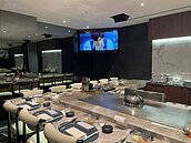 婚宴大亨插旗台北華爾街　首創邊吃鐵板燒邊K歌