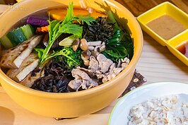 烏龍茶湯豬肉鍋。