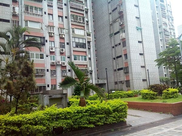 3馬西屏一家人搬進坪數較大的一樓63坪格局。