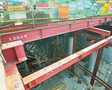 五楊高架鋼板砸落車道　台鐵鋼架崩塌4傷