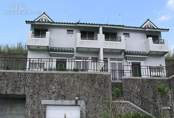 4新北市的大台北華城,有不少獨棟別墅。