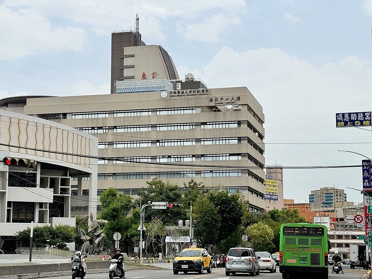 買氣收斂，房市回歸自住需求，近期台中新案接待中心出現醫師等專業人士陸續進場看屋的現象，為偏保守的市場注入新一波強心針。圖／好房網News記者林和謙／攝
