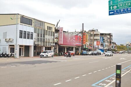 
苗栗縣政府民國115年、116年共獲中央補助1億6000萬元，將優先補助屋齡30年以上4至6樓公寓與6樓以下透天住宅，以及加碼室內修繕，補助65歲以上長者、中低收入戶或長照需求者。（謝明俊攝）
