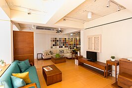 有情門台中傢俱門市。