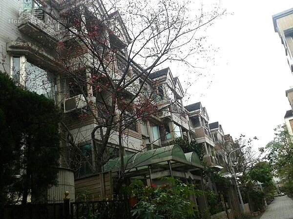 4連拼獨棟別墅規劃整齊,是「大華山莊」最大優勢與特色。