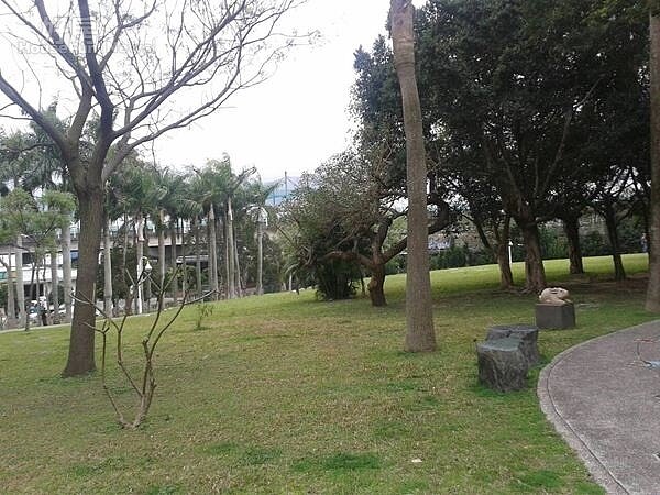 5內湖地區腹地大,綠地也不少。