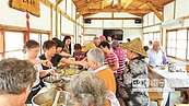 老屋變老人食堂　洋溢幸福味