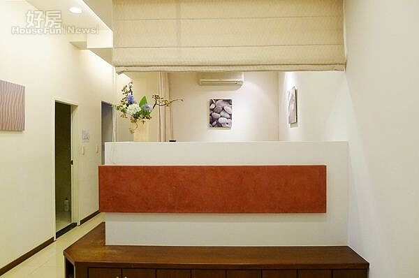 3.舞蹈室在裝潢前是和室兼吧台。