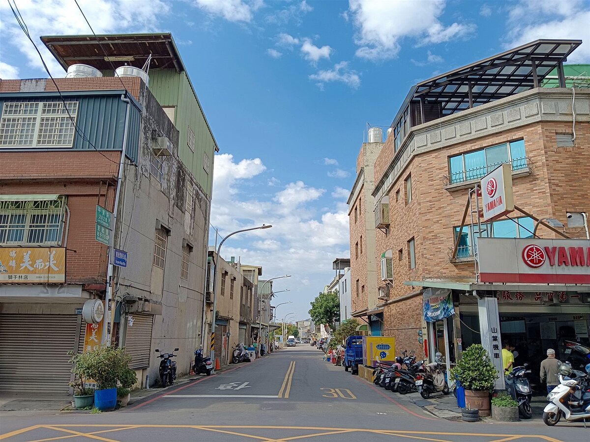 平鎮平東路282巷電纜地下化工程拔桿後。圖／桃園市養工提供