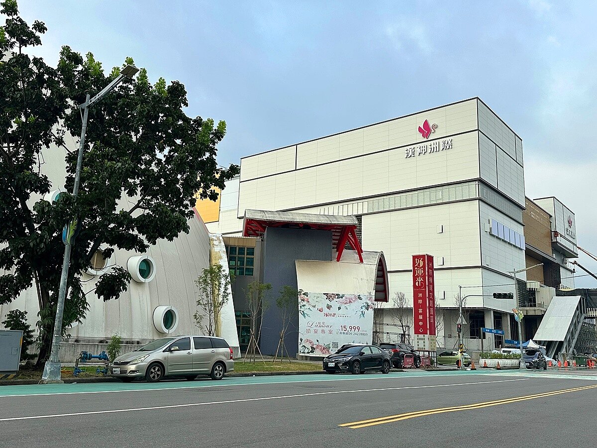 水湳經貿園區「台中超巨蛋」BOT案及14期指標商場「漢神洲際購物廣場」,加持區域房市。圖/好房網News記者林和謙/攝