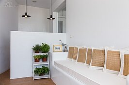 小小的休憩區簡單高雅，又充滿了休閒度假風。