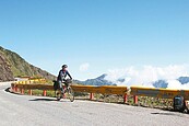 陸客單車環島　愛上台灣那一味