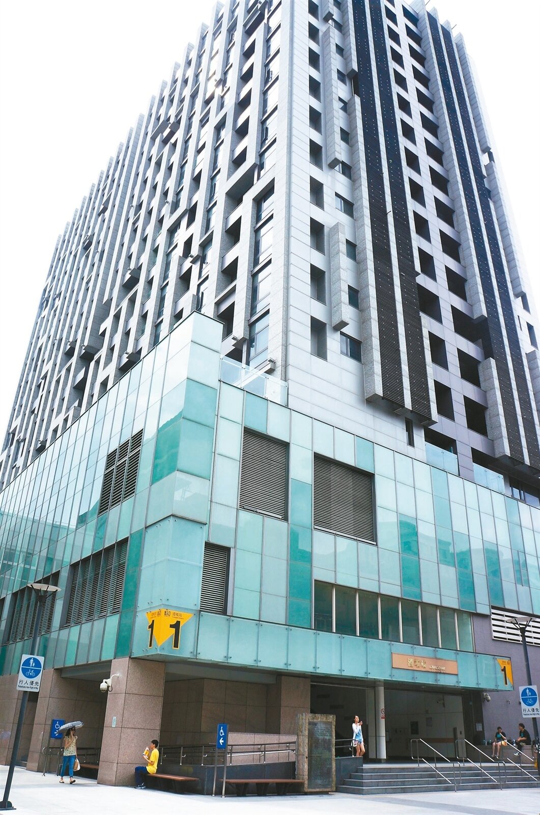 捷運港墘站聯開案,若作為公共住宅,租金太貴,北市捷運局擬由原本的出租改為出售。 記者邱瓊玉/攝影