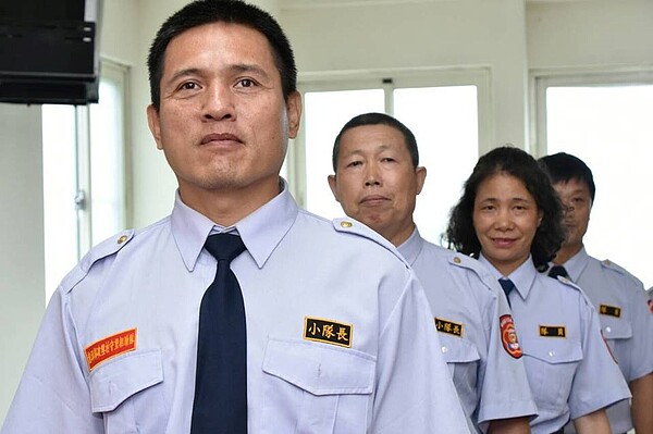 桃園縣社區巡邏隊獲獎。(翻攝自鄭文燦Facebook粉絲頁)