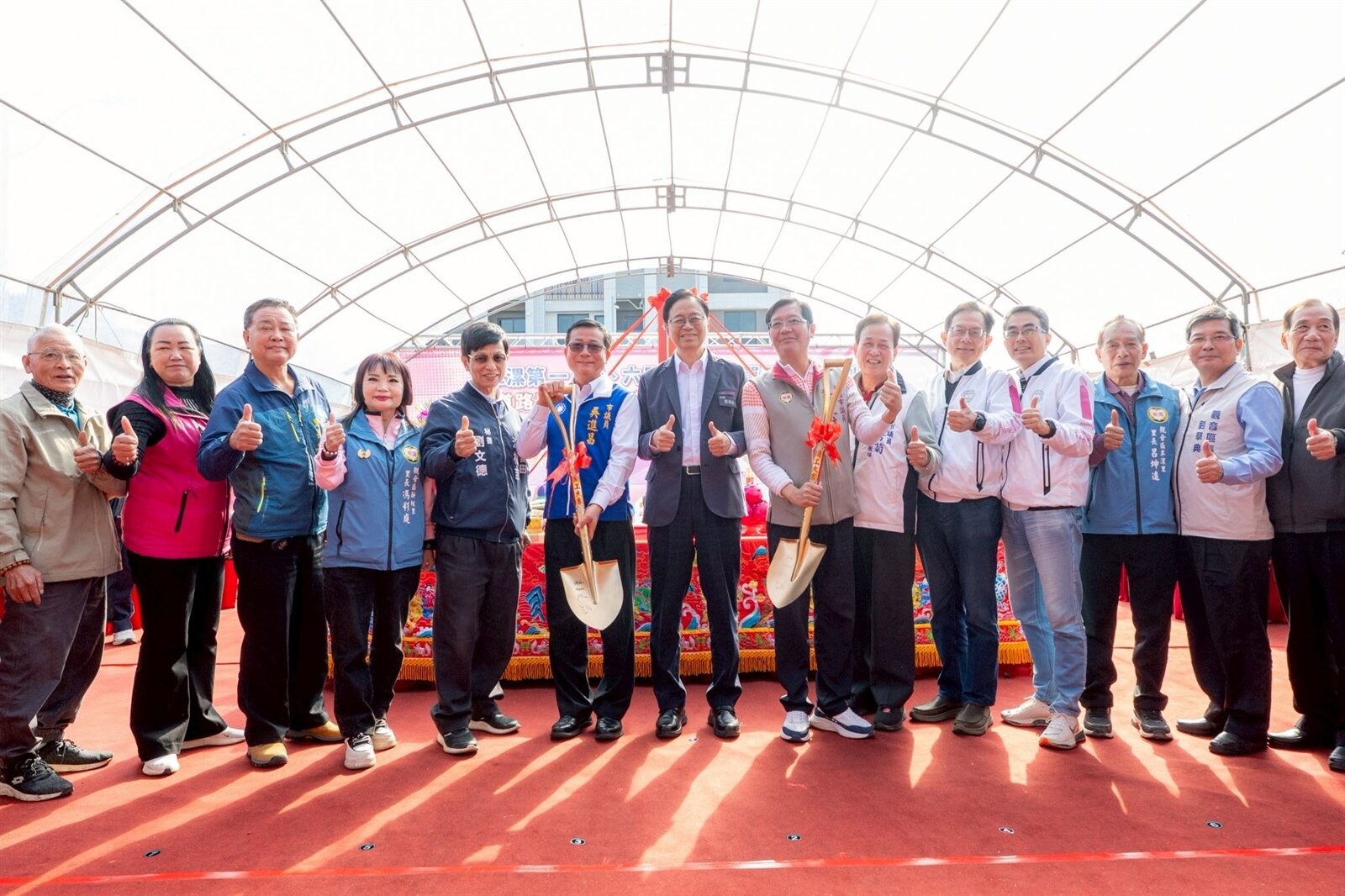 隨著重劃區住宅陸續興建，桃園市府也同步完善周邊道路等交通基礎建設。圖：市府提供