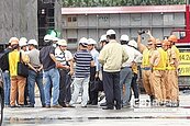 2000人打包　市府會勘確認停工